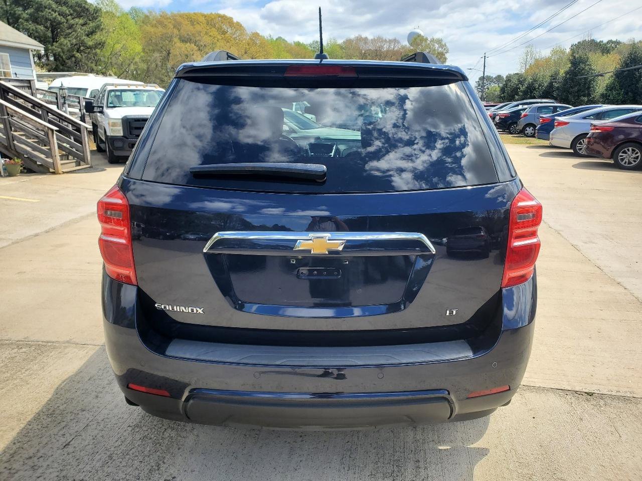 Used 2017 Chevrolet Equinox LT w/ Convenience Package image 10