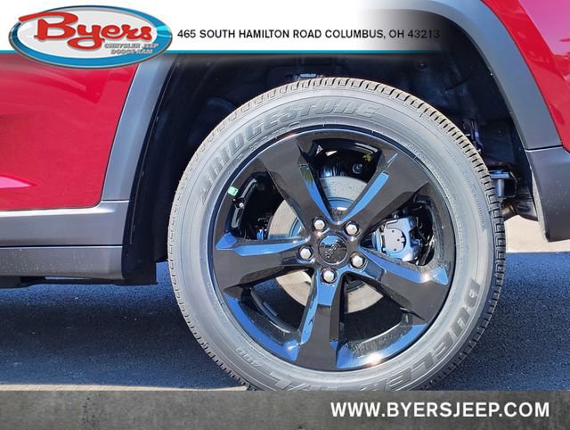 New 2025 Jeep Grand Cherokee Altitude image 6