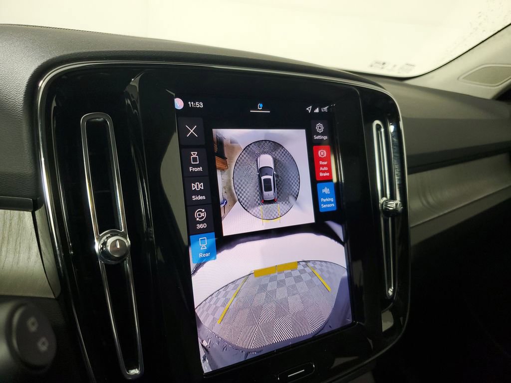 Used 2026 Volvo XC40 B5 Ultra w/ Protection Package Premier image 31