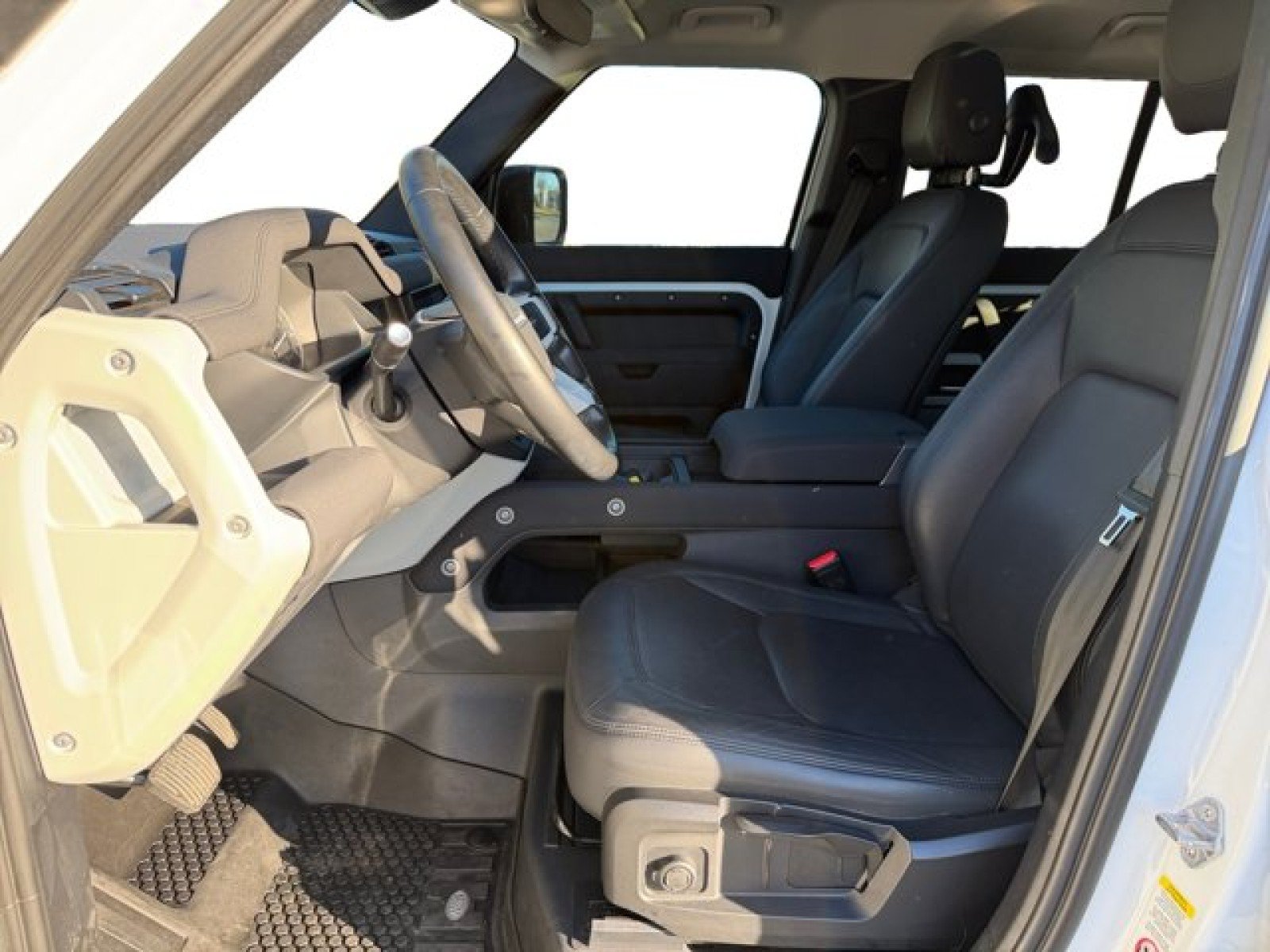 Certified 2023 Land Rover Defender 110 S AWD/4WD image 10