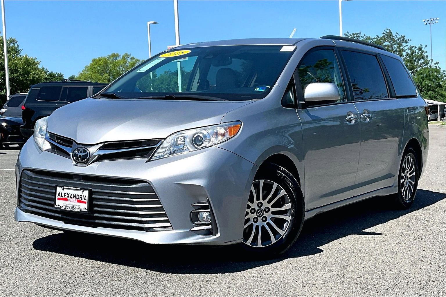 Used 2018 Toyota Sienna XLE Premium