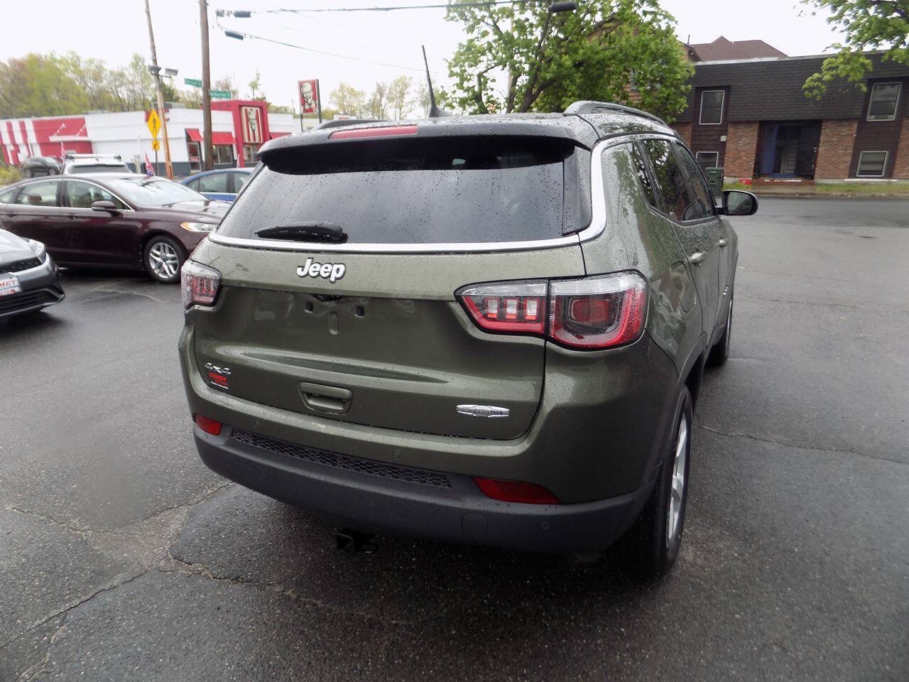 Used 2019 Jeep Compass Latitude w/ Cold Weather Group AWD/4WD image 4