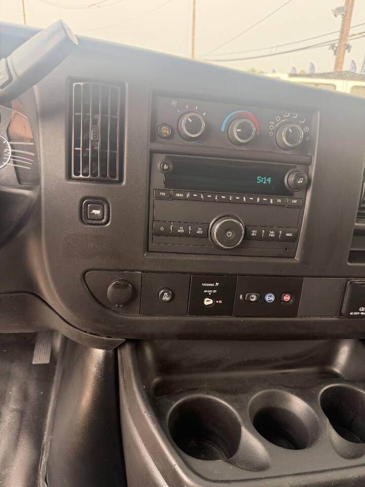 Used 2024 GMC Savana 2500 w/ Driver Convenience Package RWD image 11