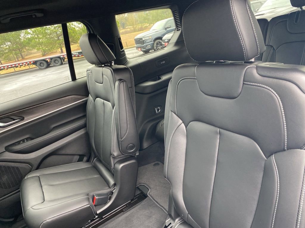 New 2025 Jeep Grand Cherokee L Limited image 39