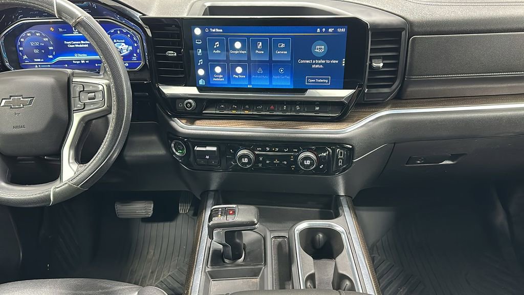 Used 2022 Chevrolet Silverado 1500 LT Trail Boss w/ LT Trail Boss Premium Package AWD/4WD image 11