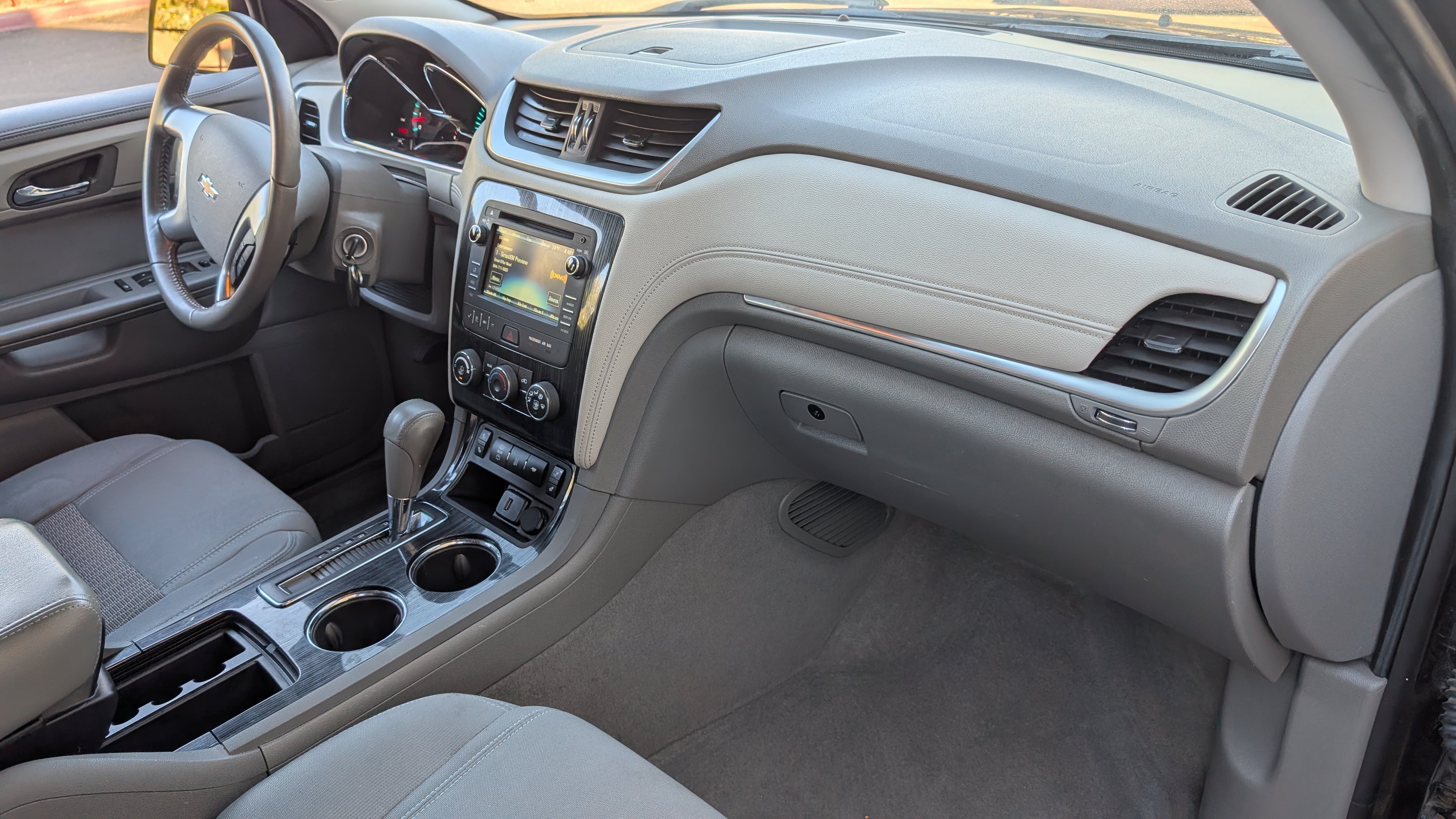 Used 2017 Chevrolet Traverse LT w/ Style and Technology Package AWD/4WD image 29