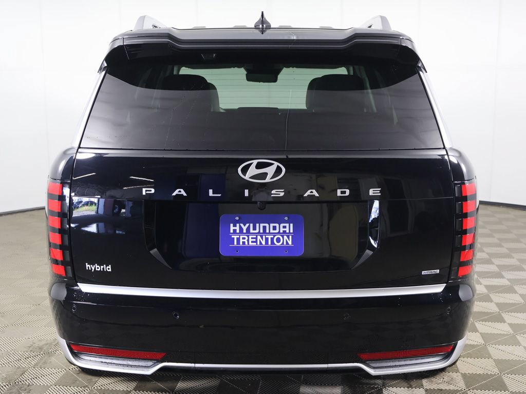 Certified 2026 Hyundai Palisade Calligraphy AWD/4WD image 18