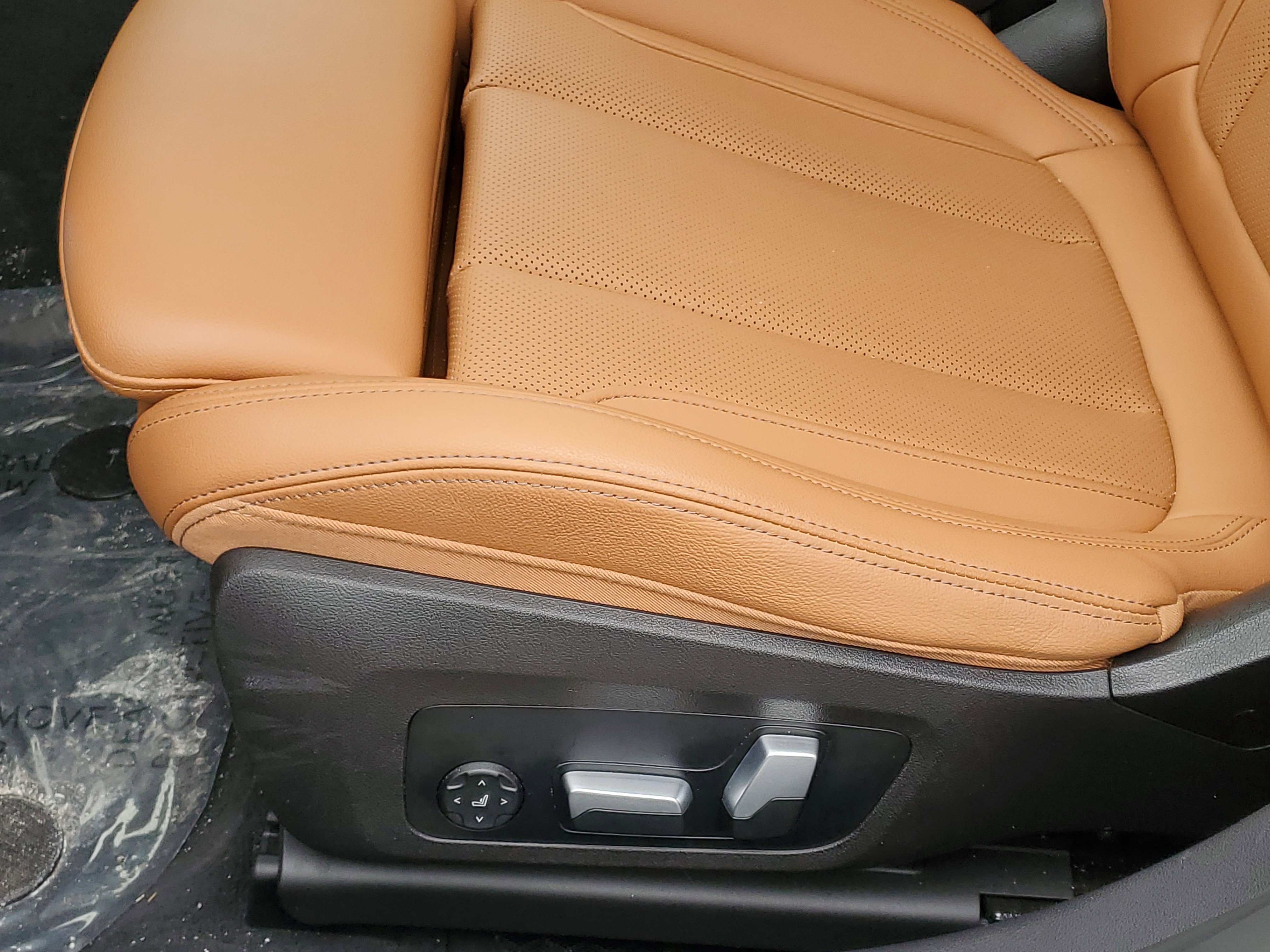 Certified 2023 BMW 330e xDrive w/ Premium Package image 8