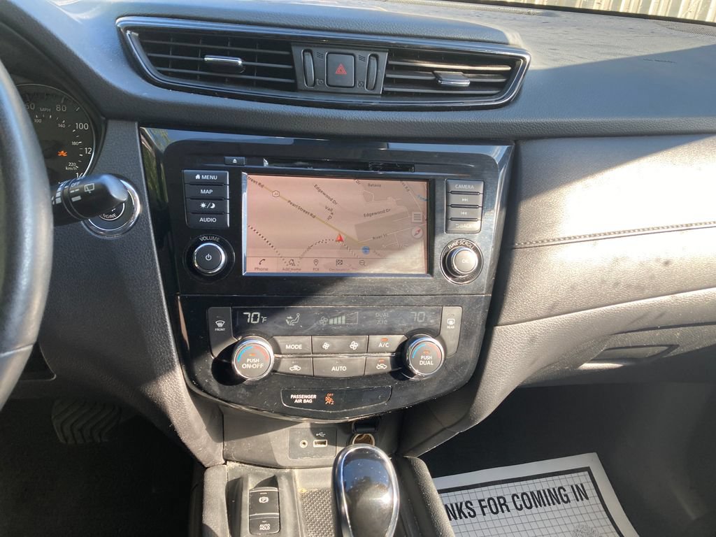 Used 2019 Nissan Rogue SV w/ Sun & Sound Touring Package AWD/4WD image 22