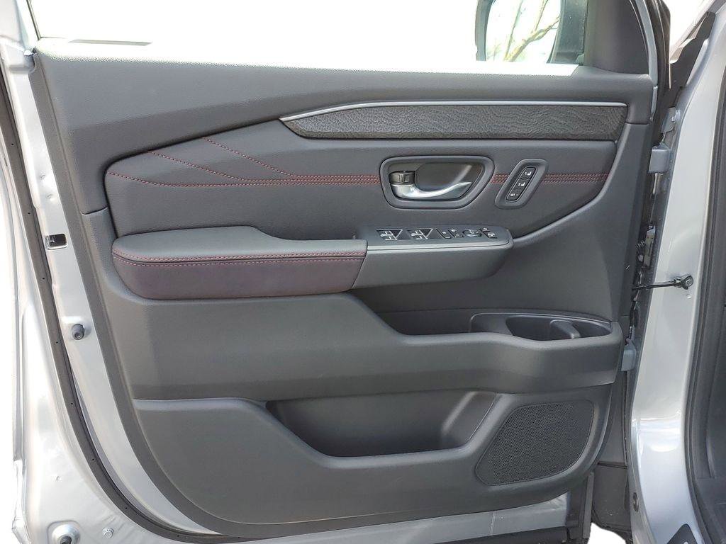 New 2026 Honda Pilot Black Edition image 11