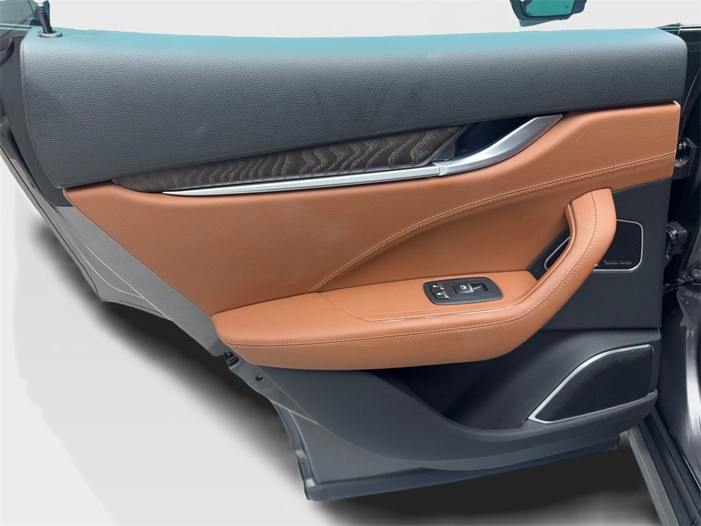 Used 2022 Maserati Levante Modena image 37