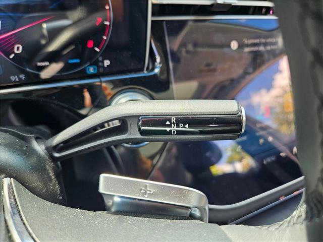 Used 2025 Mercedes-Benz E 350 Sedan image 12