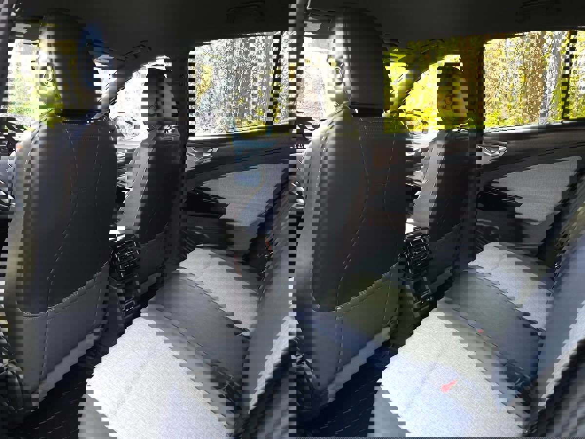 Used 2023 Volkswagen ID.4 Pro image 14