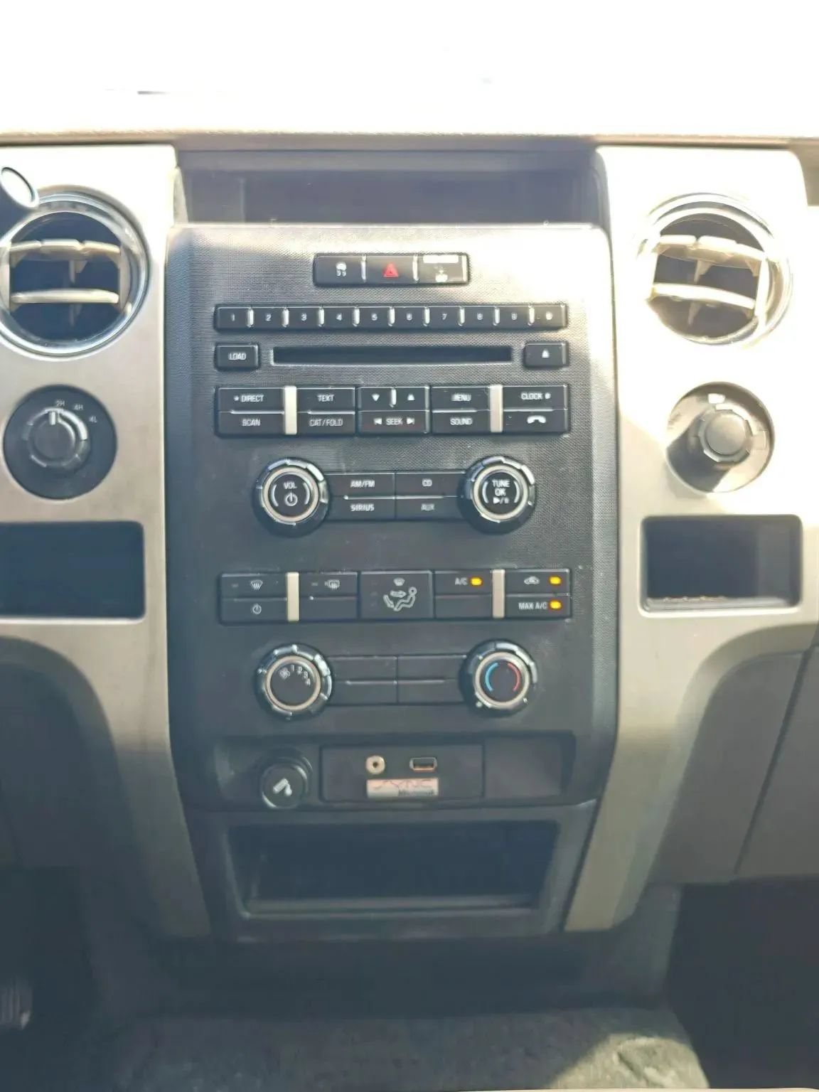 Used 2010 Ford F150 XLT AWD/4WD image 26