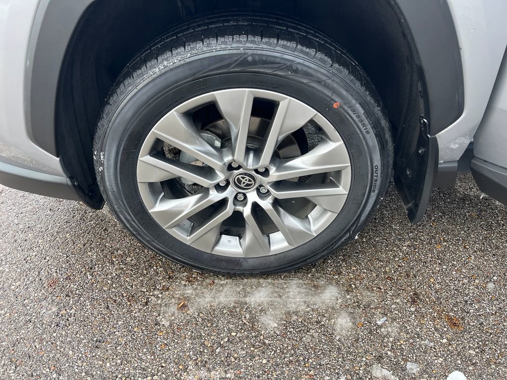 Certified 2022 Toyota RAV4 XLE Premium image 30