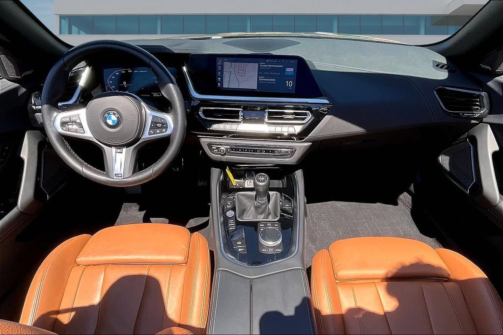 Used 2025 BMW Z4 M40i w/ Edition RWD image 7
