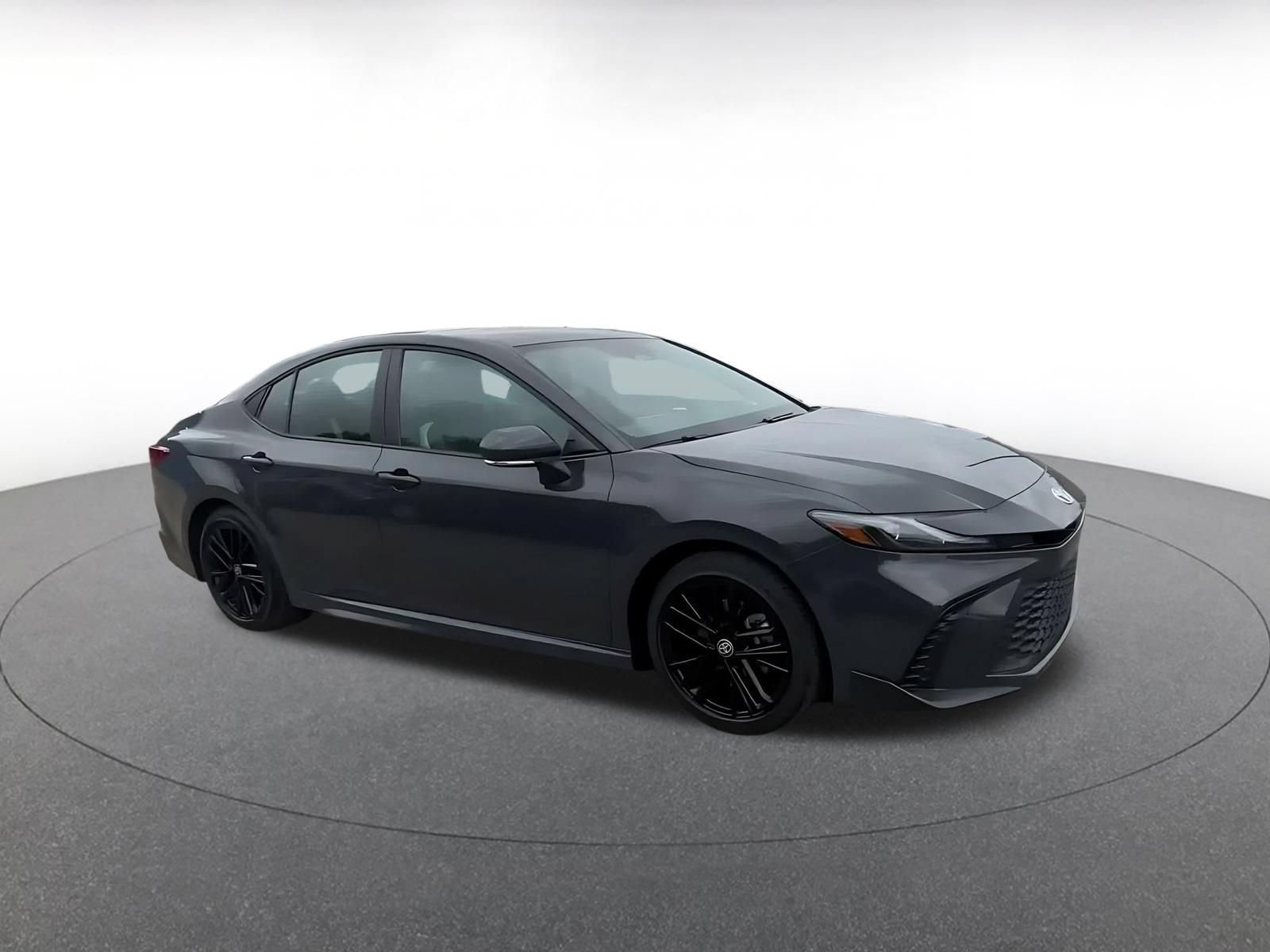 Used 2026 Toyota Camry SE FWD image 2