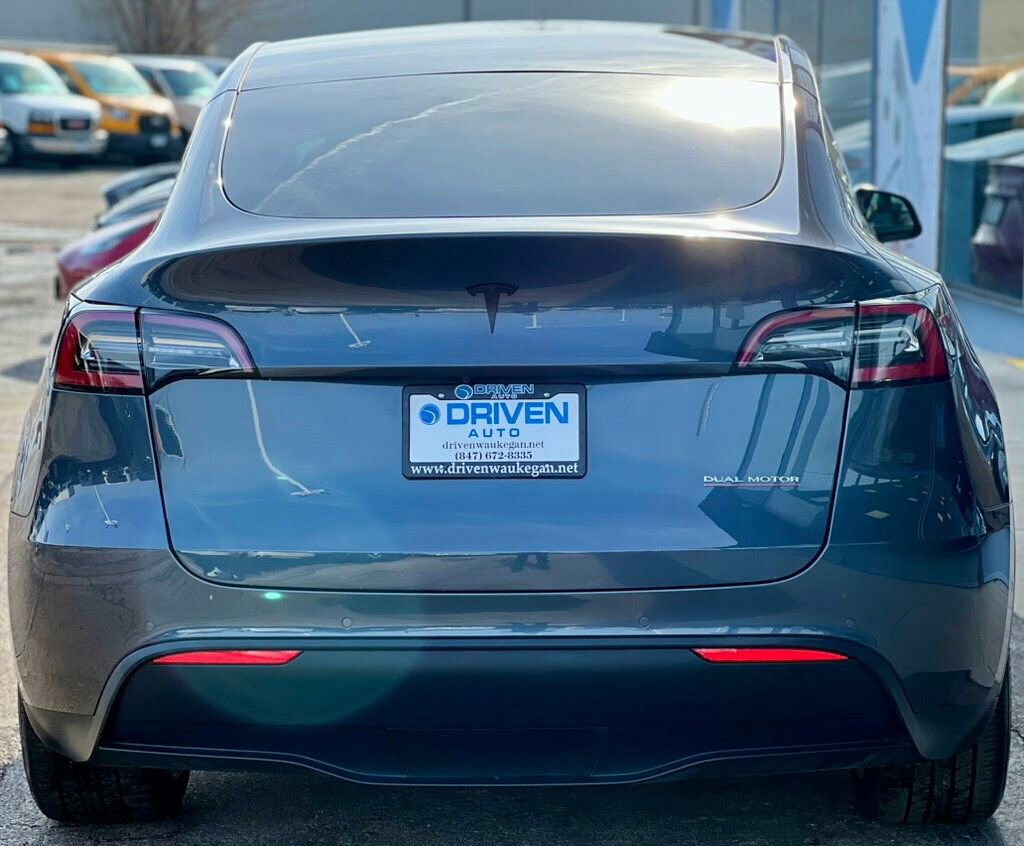 Used 2020 Tesla Model Y Long Range image 4