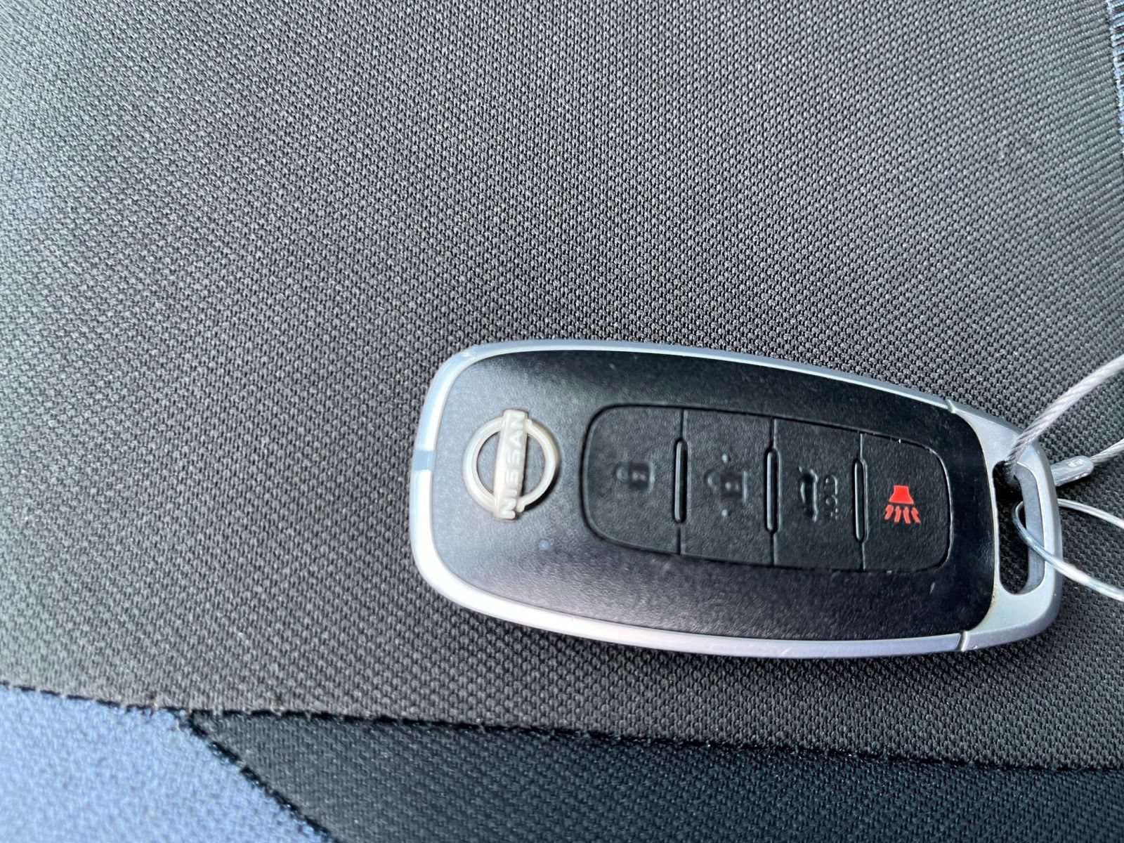 Used 2025 Nissan Versa SV FWD image 21