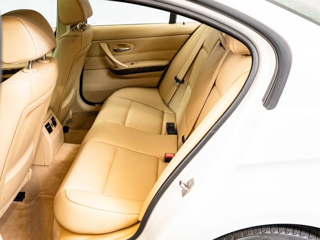 Used 2010 BMW 328i Sedan RWD image 41