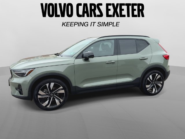 Certified 2025 Volvo XC40 B5 Ultra AWD/4WD image 6