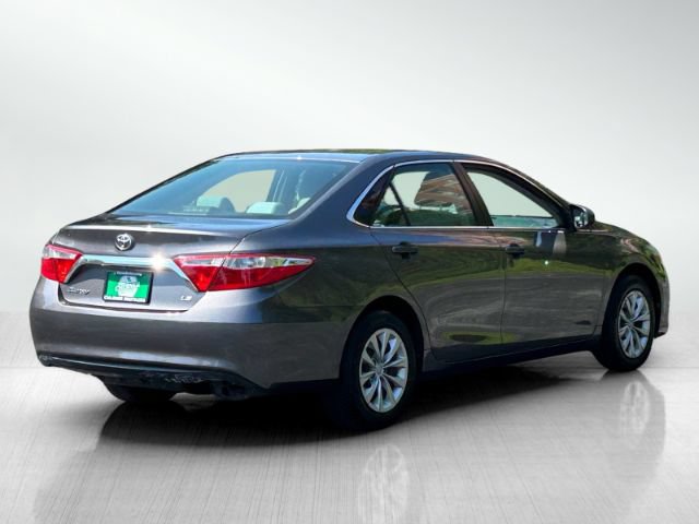 Used 2016 Toyota Camry LE FWD image 4