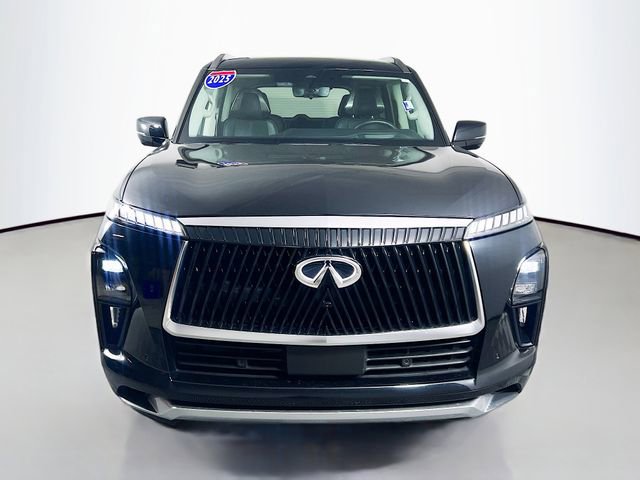 Used 2025 INFINITI QX80 Sensory AWD/4WD image 3
