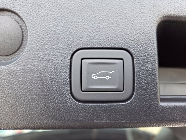 New 2026 Chevrolet Equinox RS w/ Convenience Package III FWD image 19