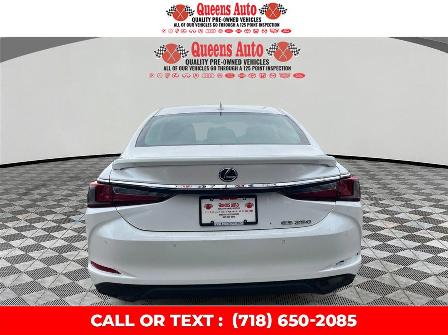 Used 2022 Lexus ES 250 w/ Premium Package AWD/4WD image 5