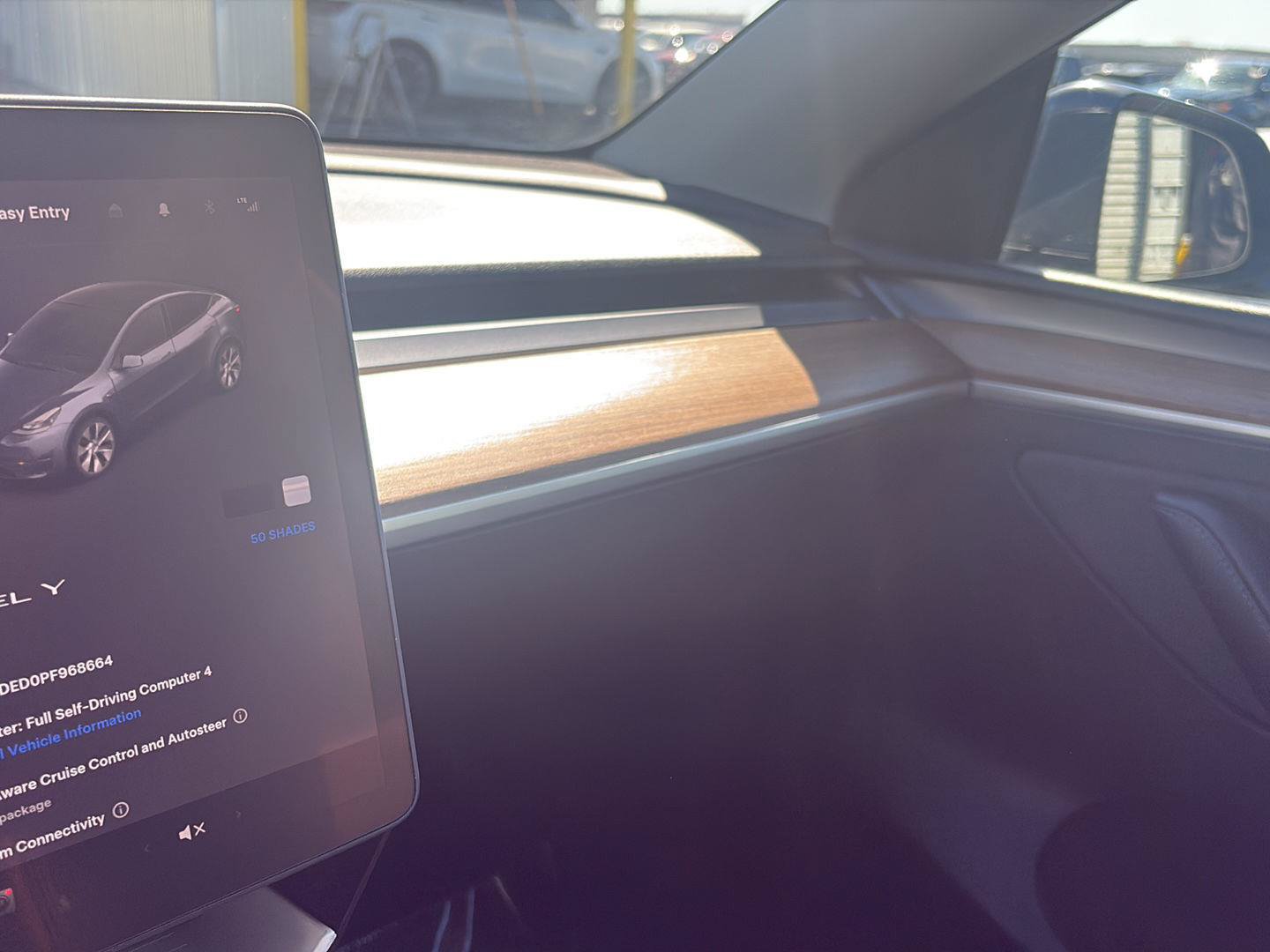 Used 2023 Tesla Model Y 2WD image 9