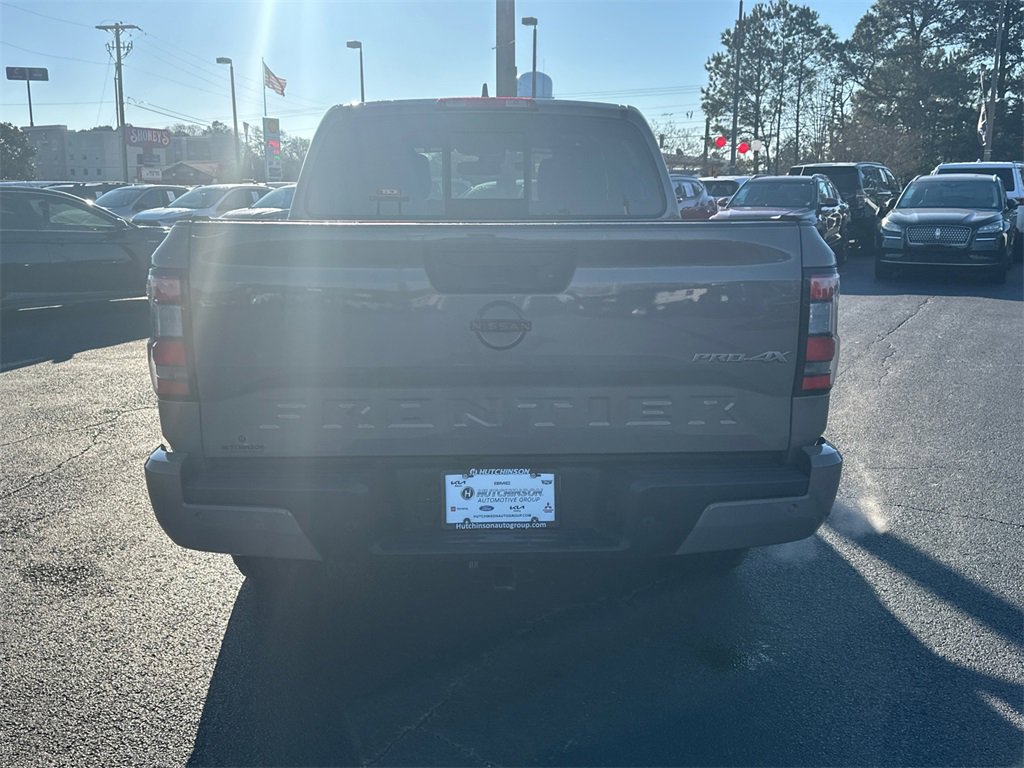 Used 2022 Nissan Frontier PRO-4X w/ Pro-4X Premium Package image 6