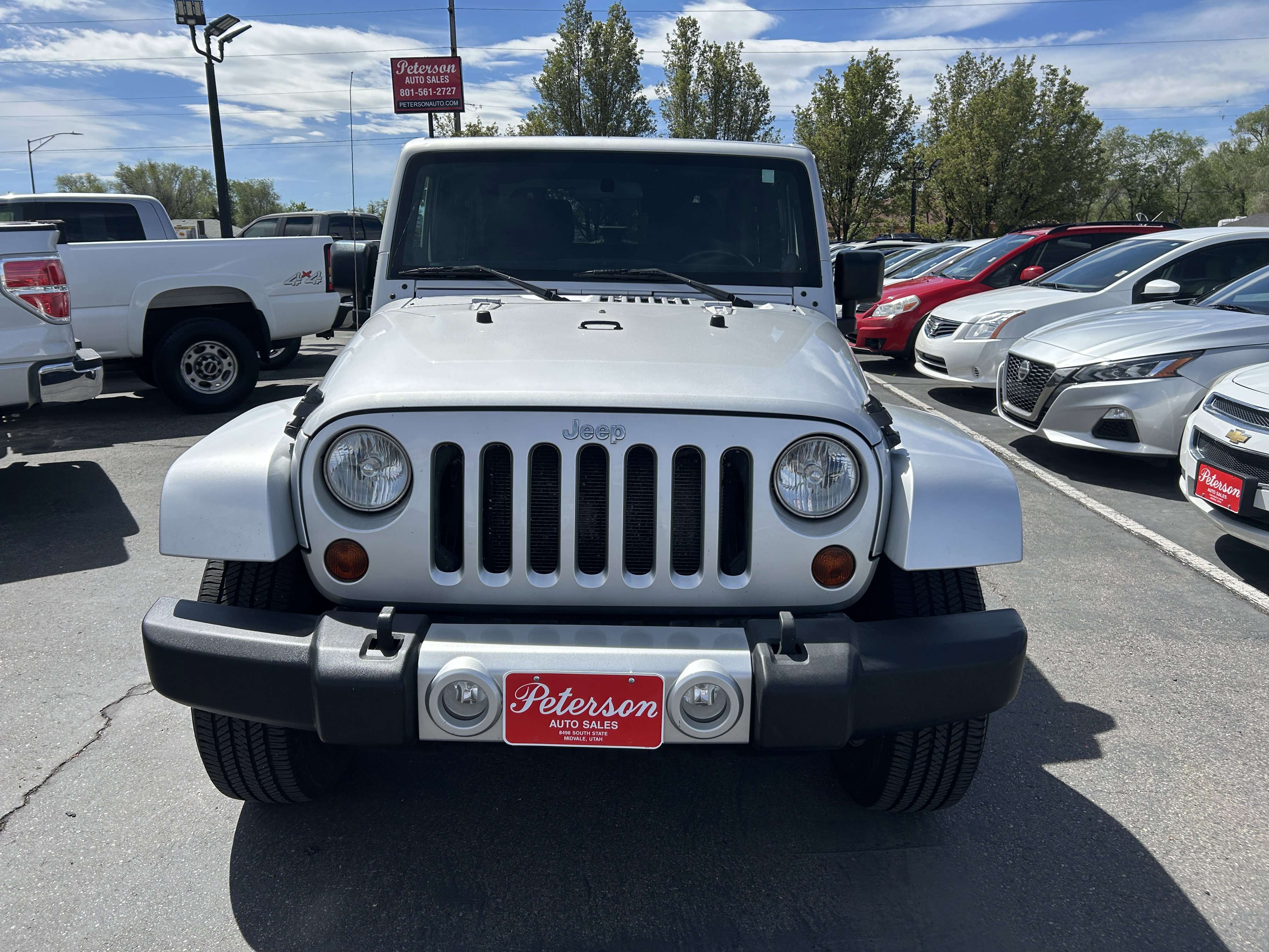 Used 2011 Jeep Wrangler Sahara w/ Connectivity Group image 2