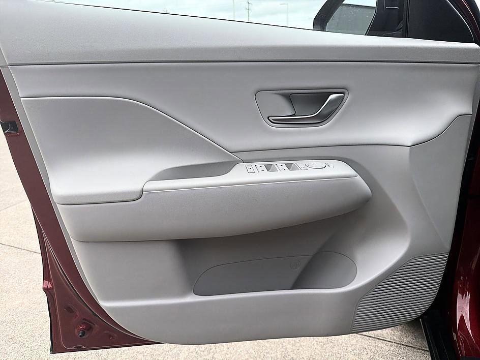 Used 2026 Hyundai Kona SEL Premium FWD image 9