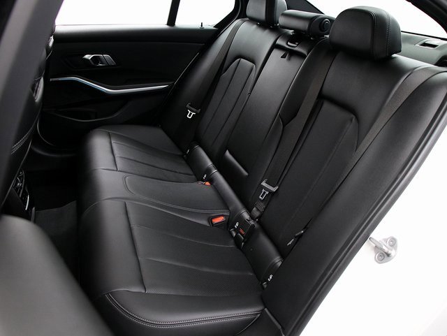 Used 2023 BMW 330i xDrive Sedan image 11