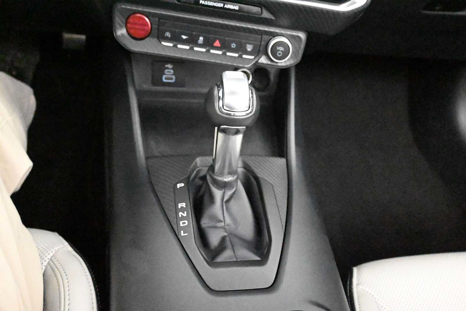 Used 2025 Ford Mustang Premium RWD image 24