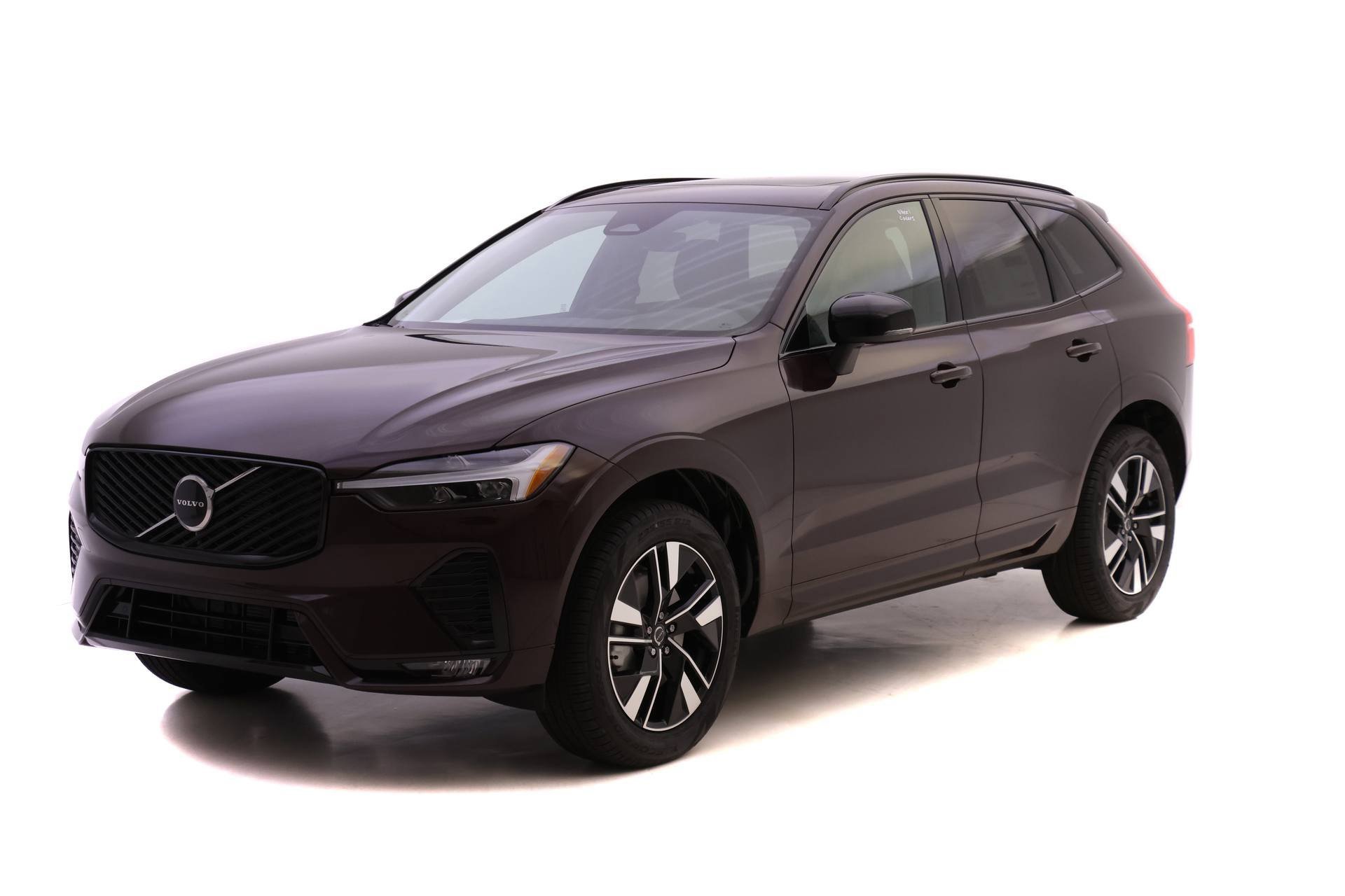 New 2026 Volvo XC60 B5 Core w/ Protection Package Premier