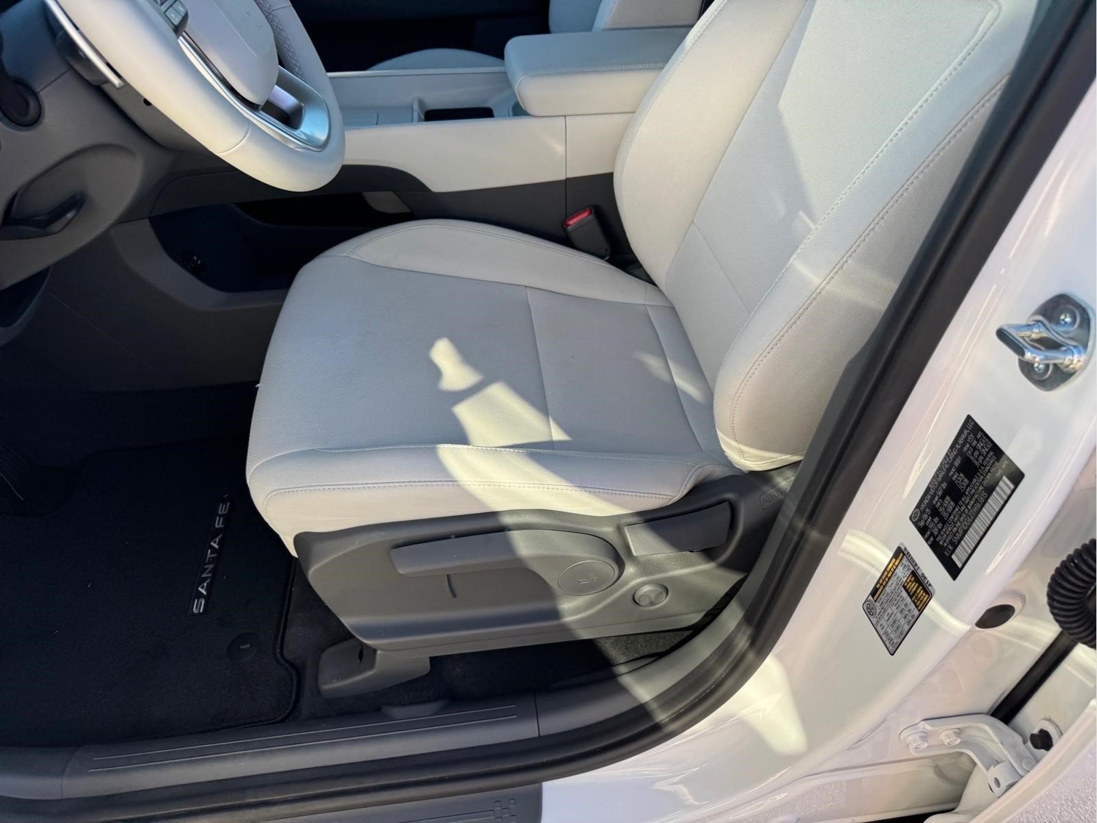 Certified 2026 Hyundai Santa Fe SE AWD/4WD image 7
