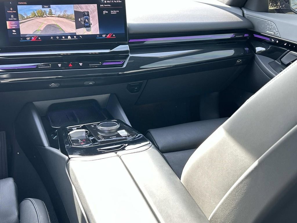 Used 2024 BMW 530i w/ Premium Package RWD image 25