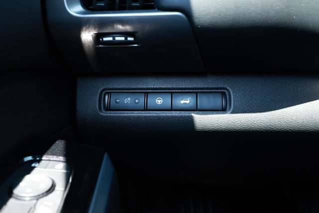 Used 2022 Nissan Pathfinder SL w/ SL Premium Package FWD image 15