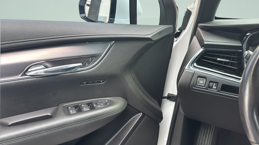 Used 2021 Cadillac XT6 Luxury FWD image 17