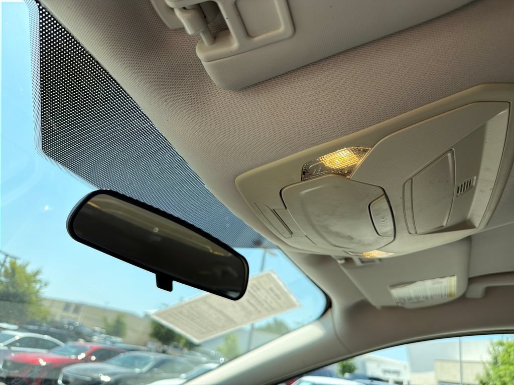 Used 2015 Ford Escape SE FWD image 25