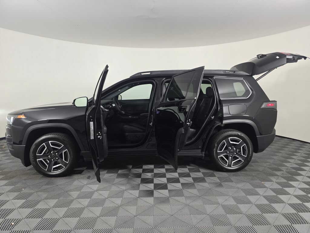 New 2026 Jeep Cherokee Limited AWD/4WD image 18