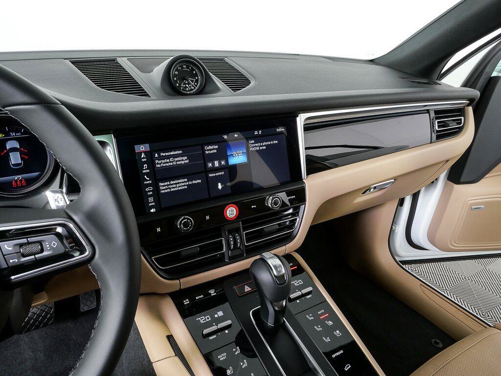 Certified 2026 Porsche Macan Turbo AWD/4WD image 12