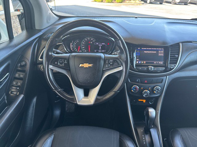Used 2020 Chevrolet Trax LT w/ Driver Confidence Package FWD image 8