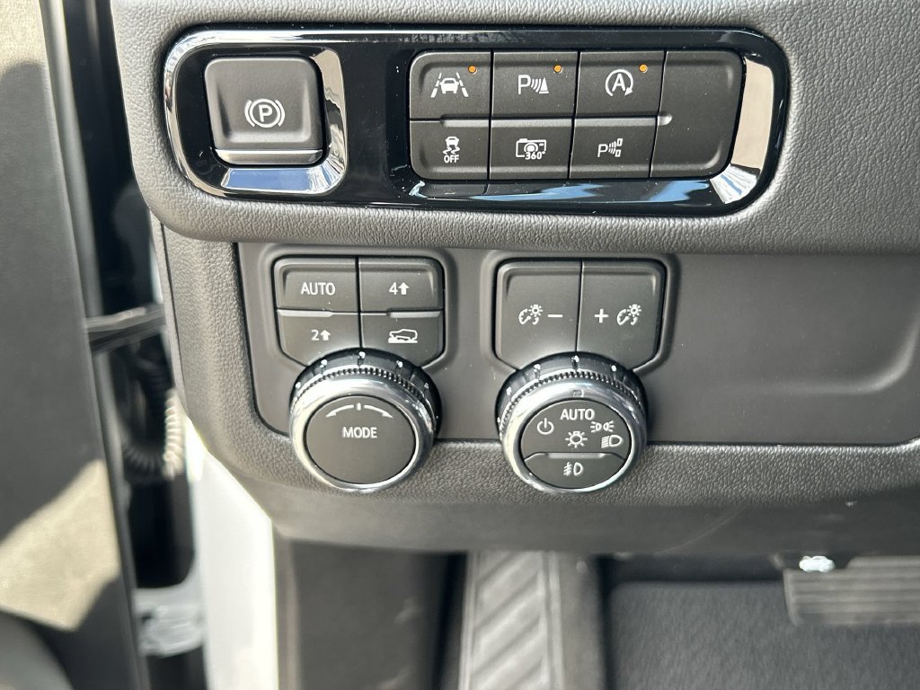 New 2027 GMC Yukon Denali AWD/4WD image 18