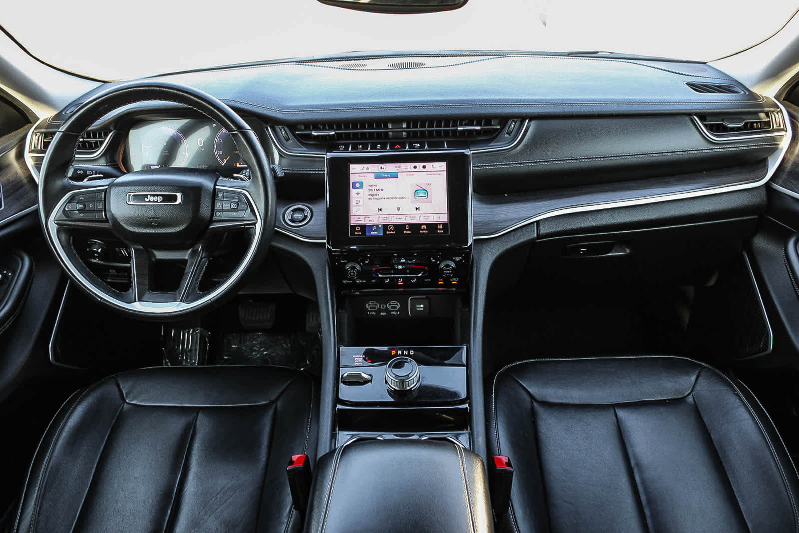 Used 2022 Jeep Grand Cherokee L Limited AWD/4WD image 12