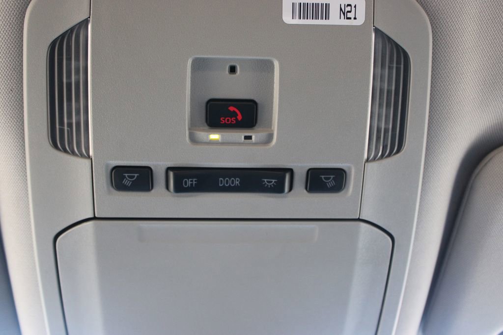 Used 2024 Toyota Highlander LE image 42