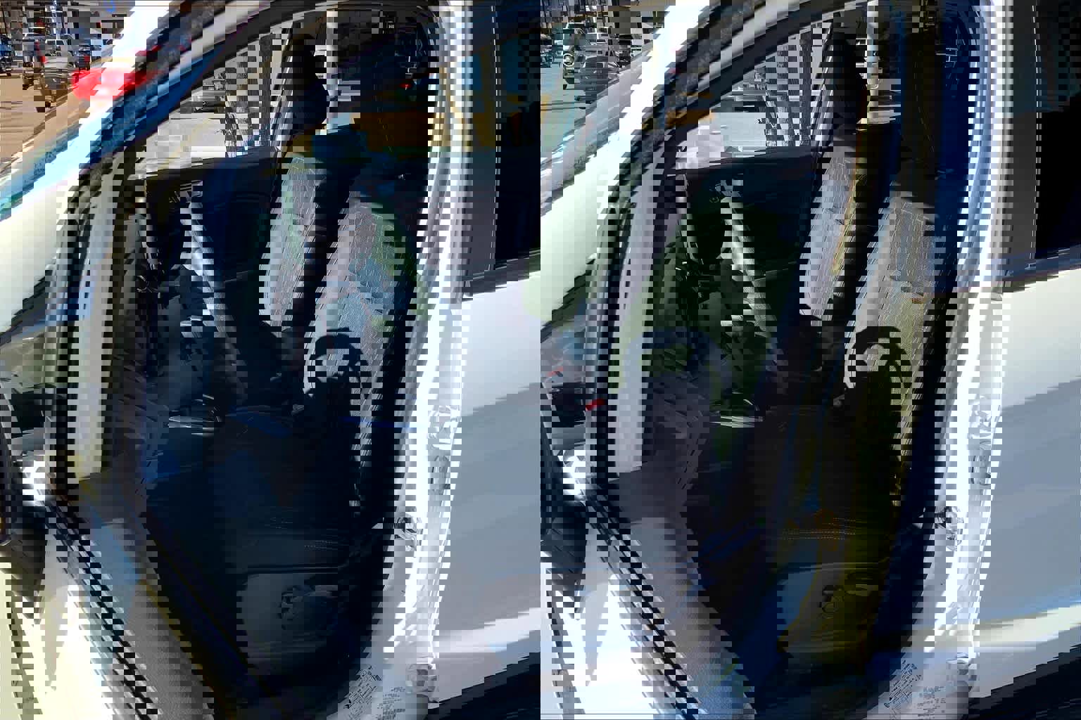 Used 2021 Ford EcoSport SE w/ SE Convenience Package image 8