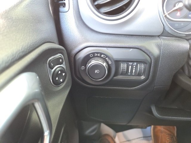 Used 2021 Jeep Wrangler Sport S image 46