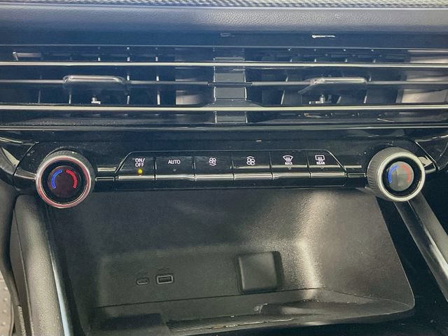 Used 2025 Chevrolet Traverse High Country FWD image 17